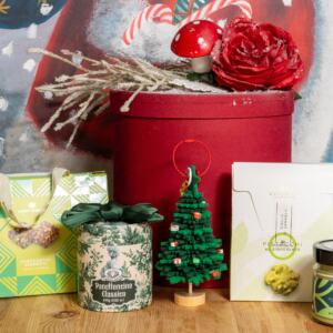 XΡΙΣΤΟΥΓΕΝΝΙΑΤΙΚΗ ΚΟΚΚΙΝΗ ΒΕΛΟΥΔΙΝΗ ΣΥΝΘΕΣΗ ΜΕ ΤΡΙΑΝΤΑΦΥΛΛΟ