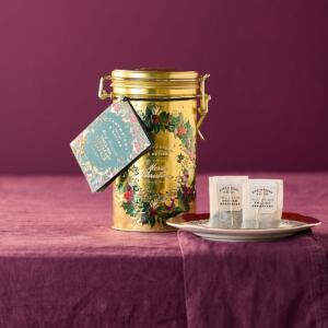 MERRY CHRISTMAS- ΧΡΥΣΟ ΜΕΤΑΛΛΙΚΟ ΚΟΥΤΙ ΜΕ ΦΑΚΕΛΑΚΙΑ ΧΡΙΣΤΟΥΓΕΝΝΙΑΤΙΚΟΥ ΤΣΑΓΙΟΥ 90GR