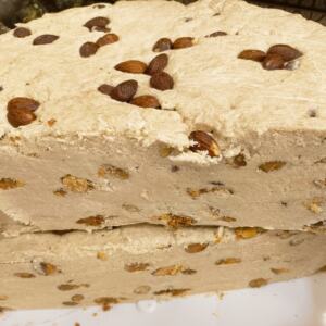 ΧΑΛΒΑΣ ΒΑΝΙΛΙΑ ΜΕ ΑΜΥΓΔΑΛΟ 500GR